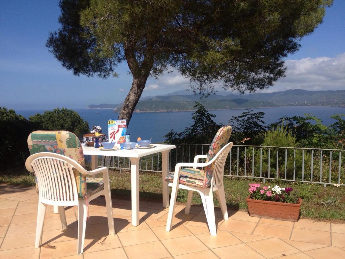 Villa Mit Whirlpool Und Phantastischer Aussicht Capoliveri  Buitenkant foto