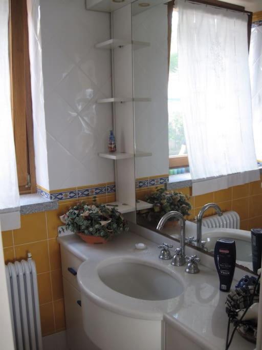 Villa Mit Whirlpool Und Phantastischer Aussicht Capoliveri  Buitenkant foto
