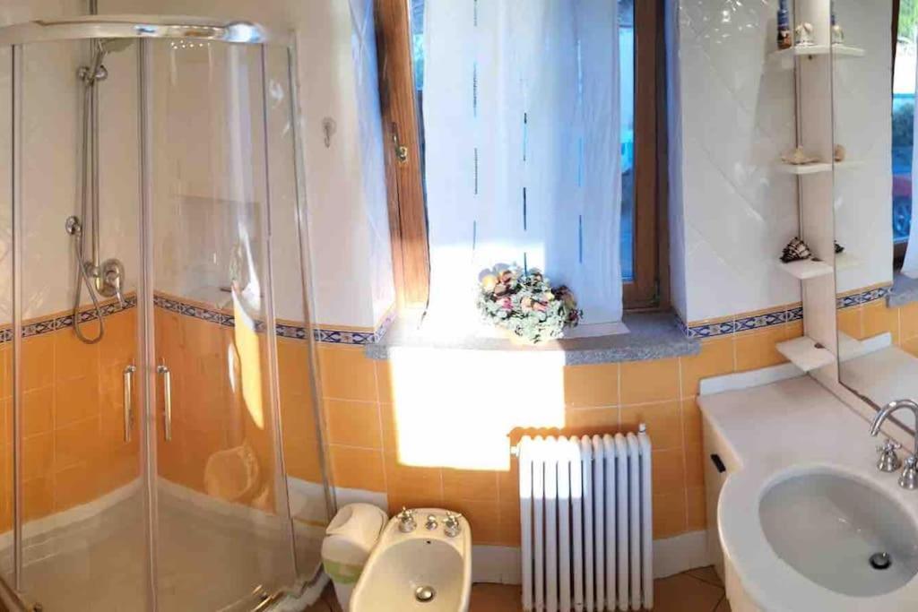 Villa Mit Whirlpool Und Phantastischer Aussicht Capoliveri  Buitenkant foto