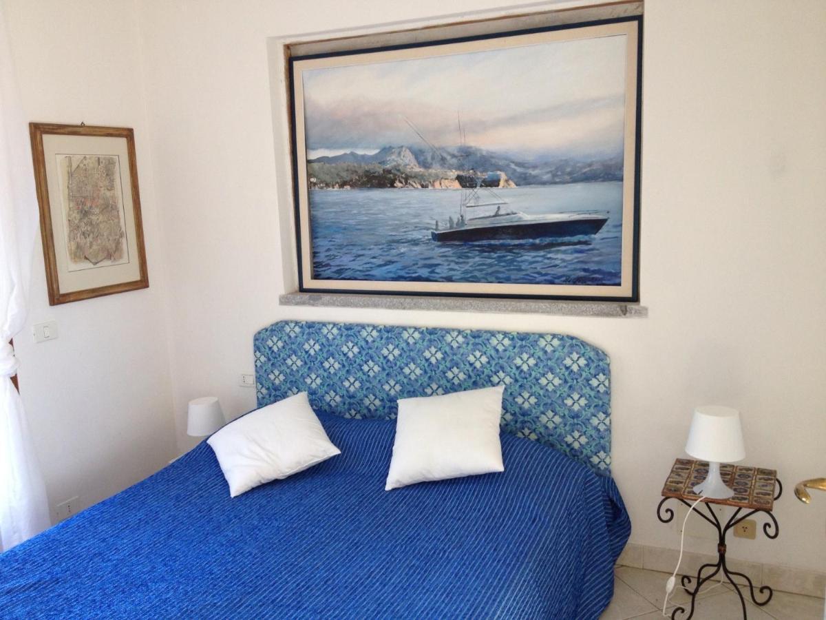 Villa Mit Whirlpool Und Phantastischer Aussicht Capoliveri  Buitenkant foto